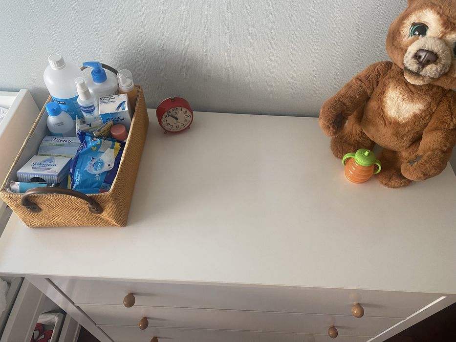 Comoda Ikea Hemnes lacado branco
