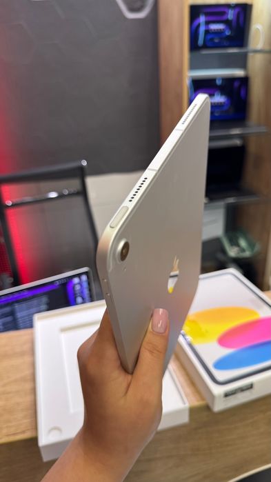 Apple iPad 11" 128GB Wi-Fi + Cellular Silver (MD7F4) 2025