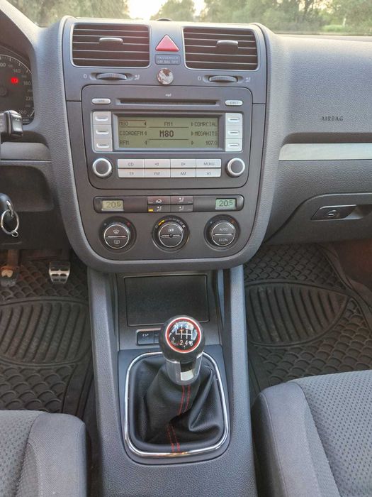 VW Golf 1.9 TDI ConfortLine - Look GTD