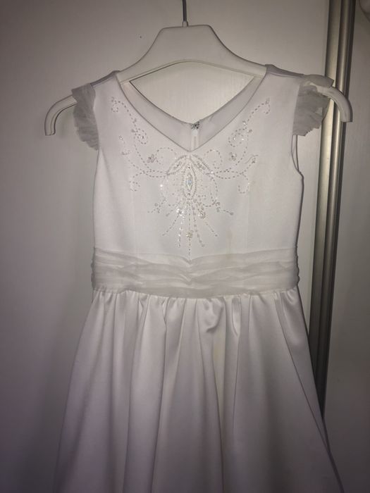 Piękna biała sukienka komunijna