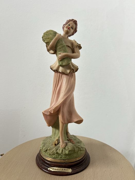 Boneca de porcelana