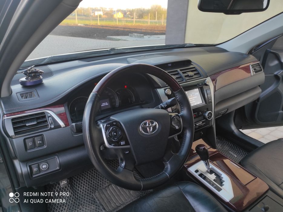 Продам Toyota Camry