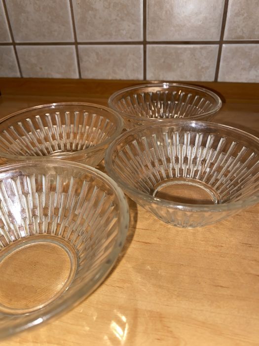 Szklane miseczki 6 sztuk PRL Vintage