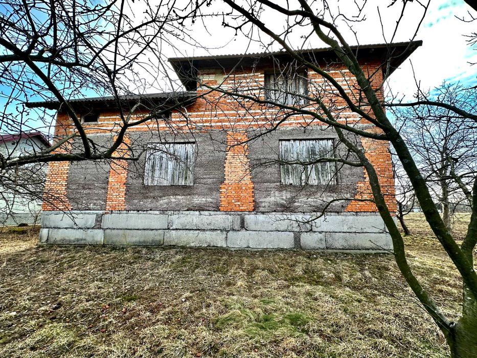 Продається просторий будинок біля м. Стрий!