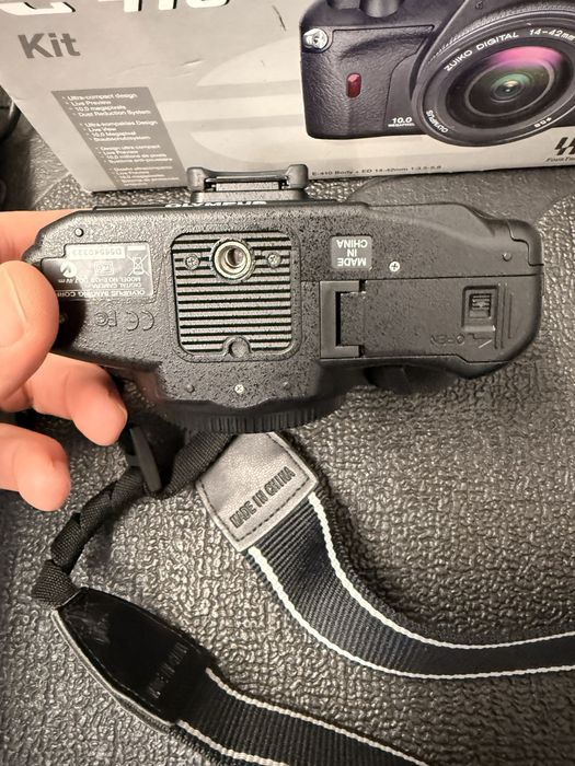 Máquina Fotográfica Olympus E-410 (C/Avaria)