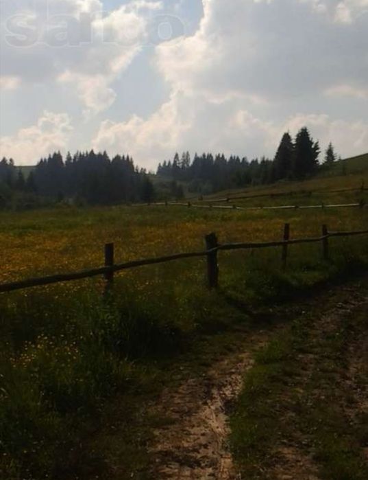 Продається приватизована земельна ділянка
