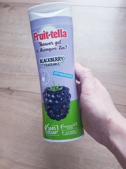 Nowy żel szampon 2 w 1 pod prysznic marki Fruit Tella 300ml