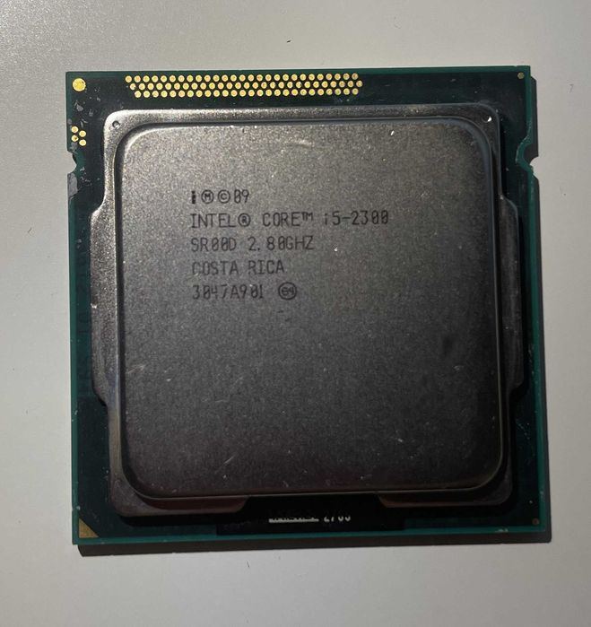 Procesory Intel Xeon W3540, Intel Core i5-2300, Intel Core i7-950