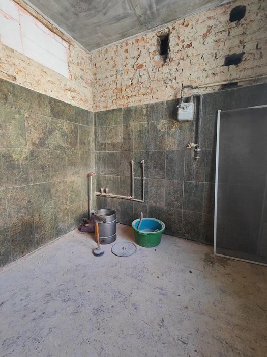 Продам 3 комнатная квартира Залютино. Рынок