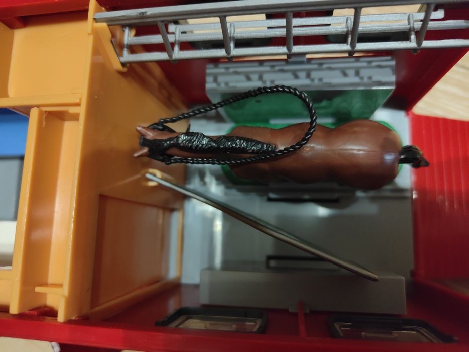 Mercedes kamper-do przewozu koni