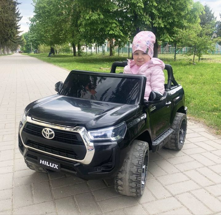 Електромобіль дитячий