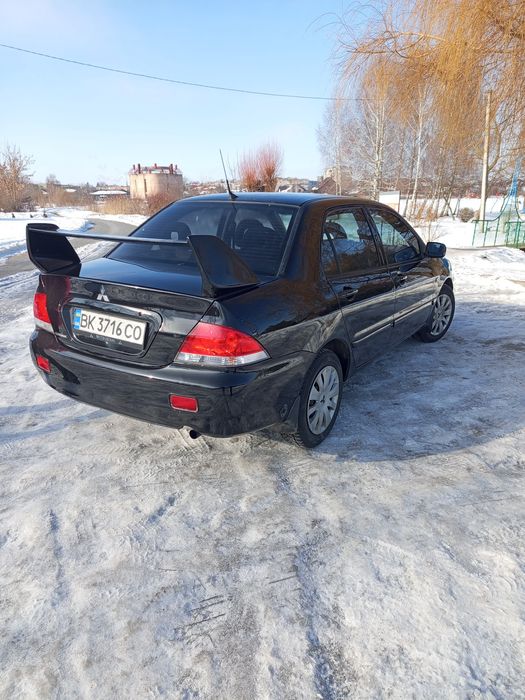 Продам мітсубісі лансер 1,6 газ бензин