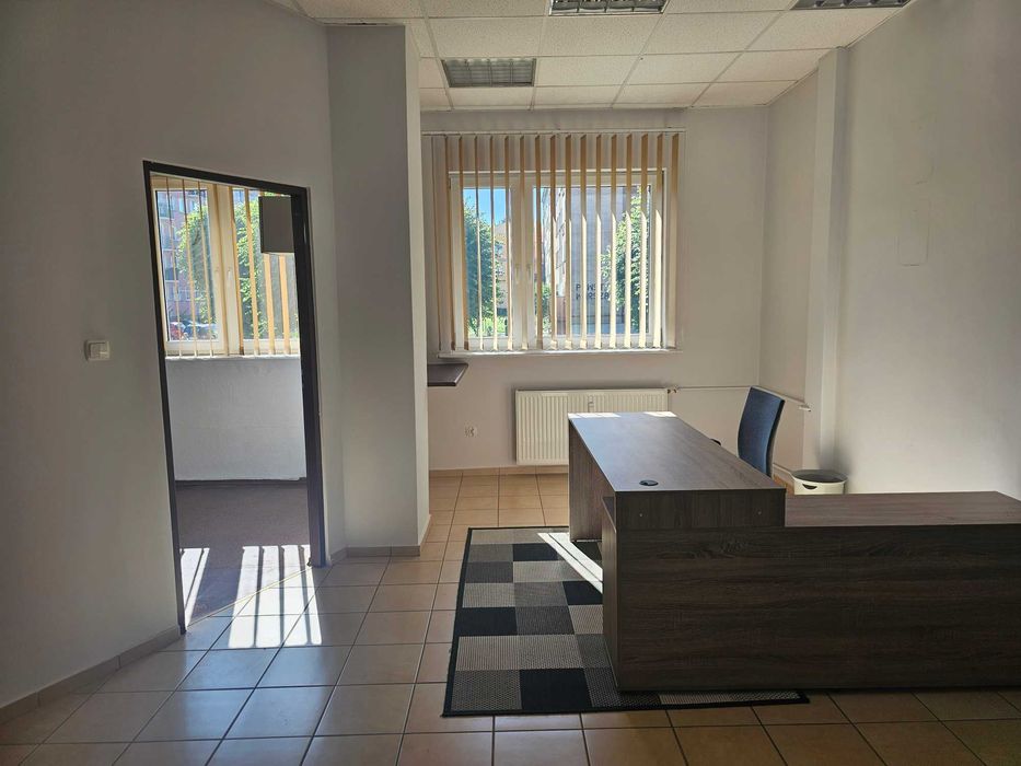 Lokal usługowo-biurowy 35m2 do wynajęcia centrum Sławna