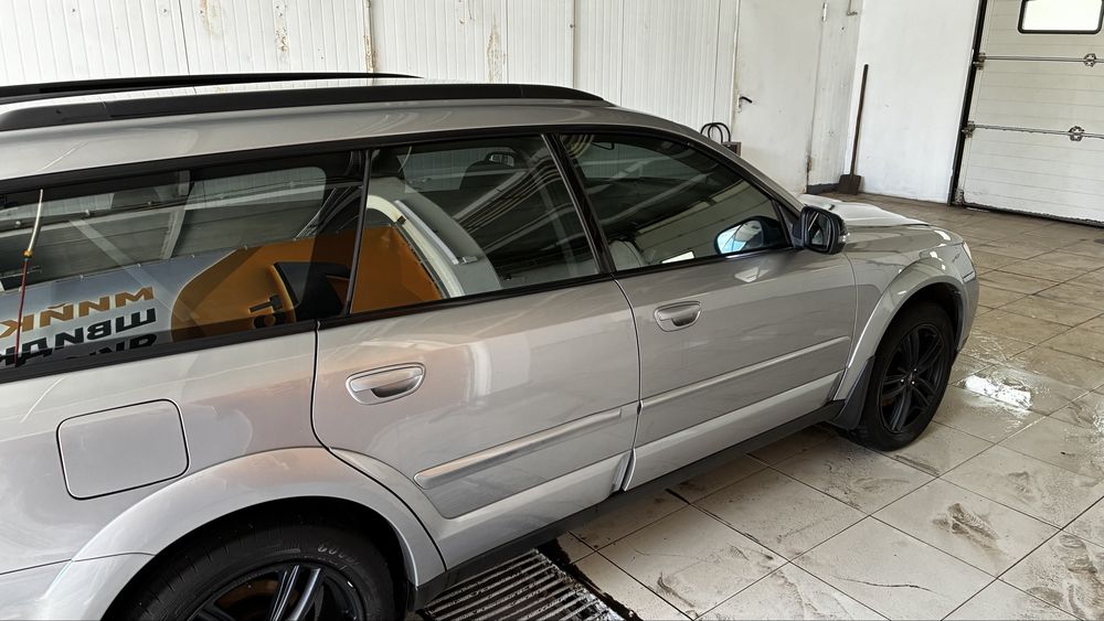 Subaru outback 2,5 автомат 4х4