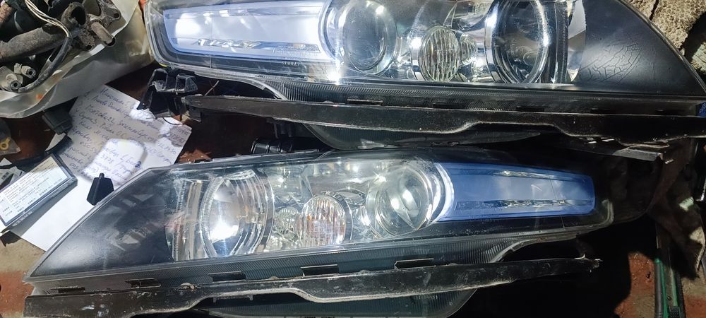 Передние фары Хонда Аккорд 7 рестайлинг, крышка двигателя