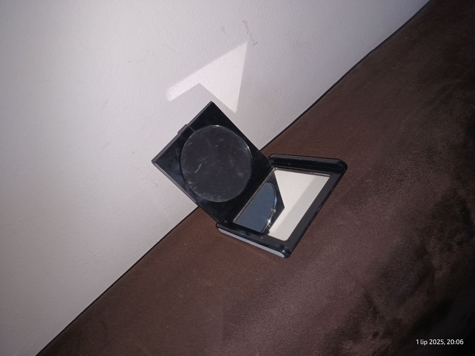 Stare Lusterko kosmetyczne zamykane