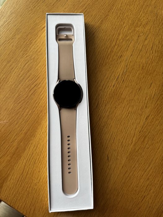 Смарт-годинник Samsung Galaxy Watch 4 40mm Gold