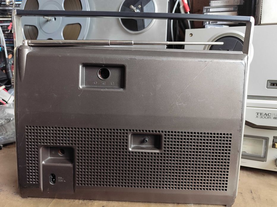 radiomagnetofon Grundig RR400