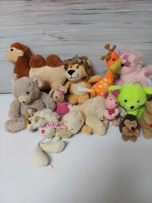 Peluches vários 22 unidades