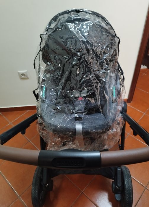 Carrinho de bebê Zelia S Trio com caixa