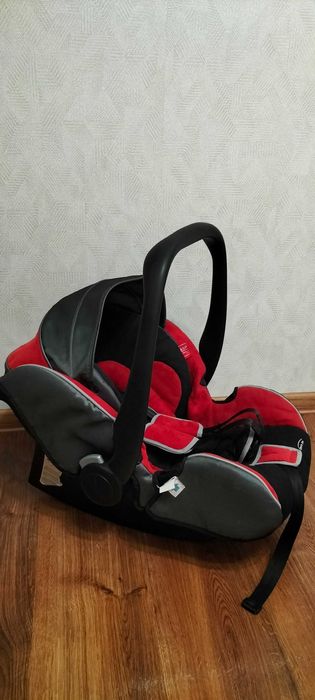 Дитяче автокрісло