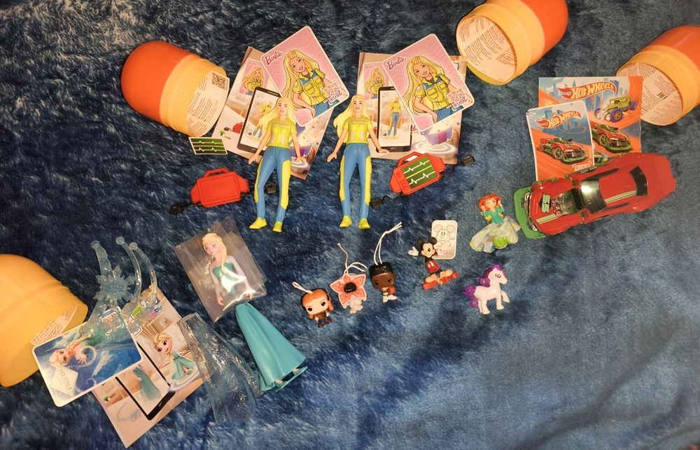 Barbie Elsa Frozen Stranger Things Brindes Kinder Maxi Surprise