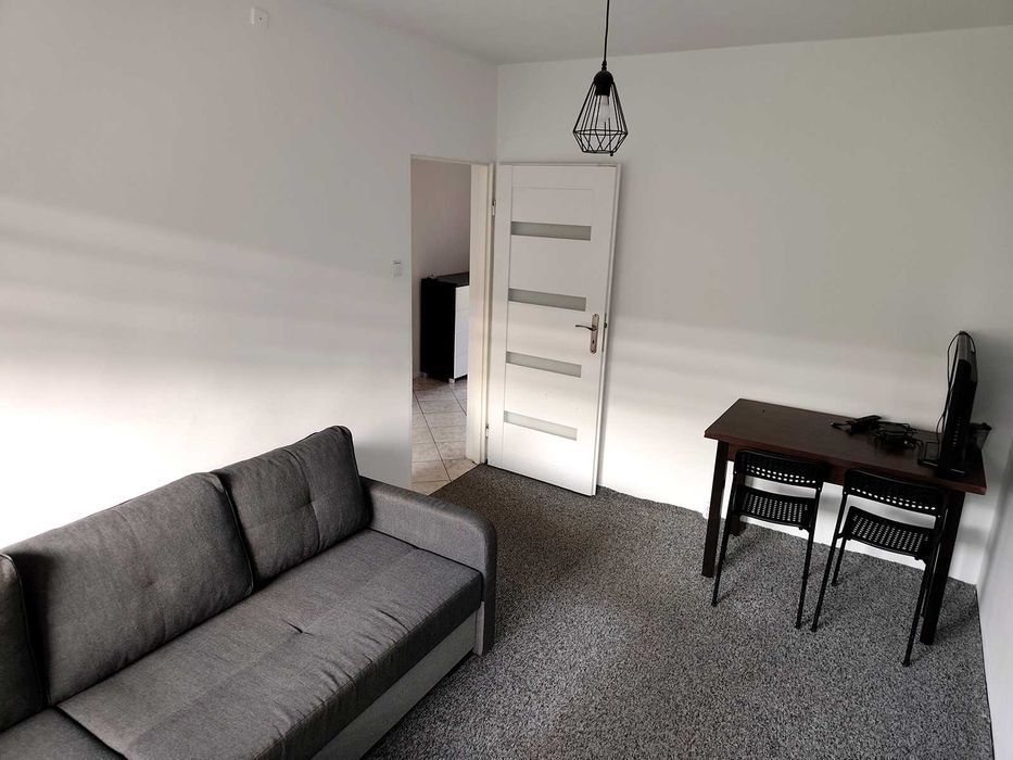 Sprzedam mieszkanie 36,2 m² | 2 pokoje | balkon | piwnica | 2 piętro | Skrowaczewskiego. Gotowe do zamieszkania.