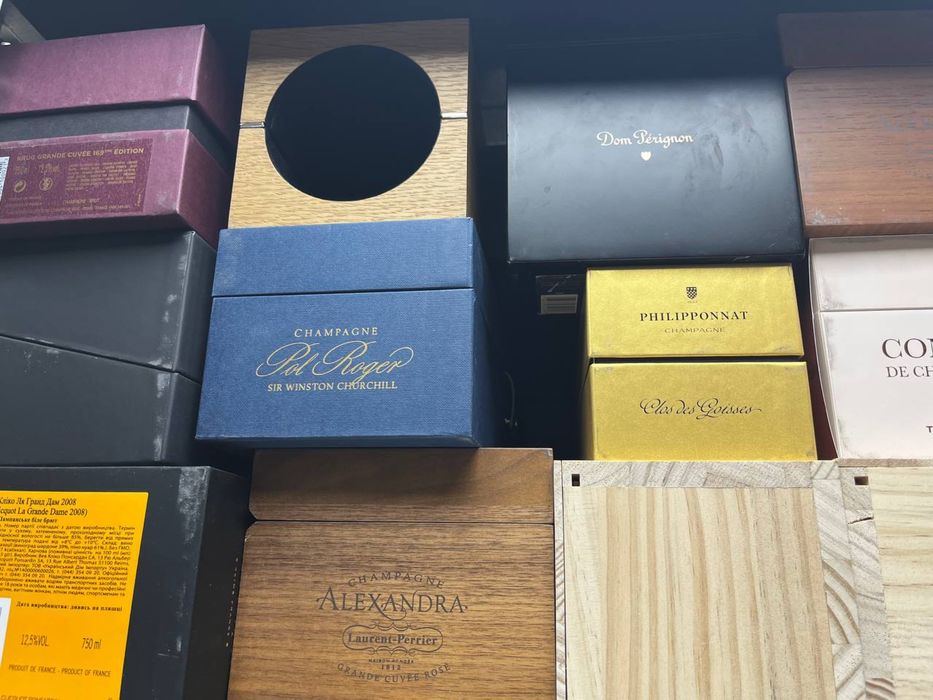 Коробки Dom Perignon