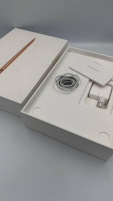 Ноутбук Apple MacBook Air 13 i3/8/256GB Gold (MWTL2) 2020