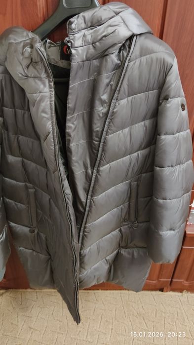 Пальто зимове 56-58 розмір с капюшоном