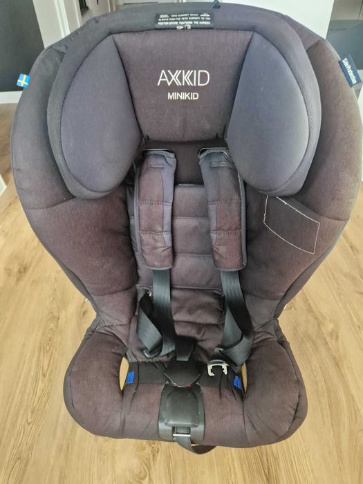 Fotelik samochodowy Axid Minikid