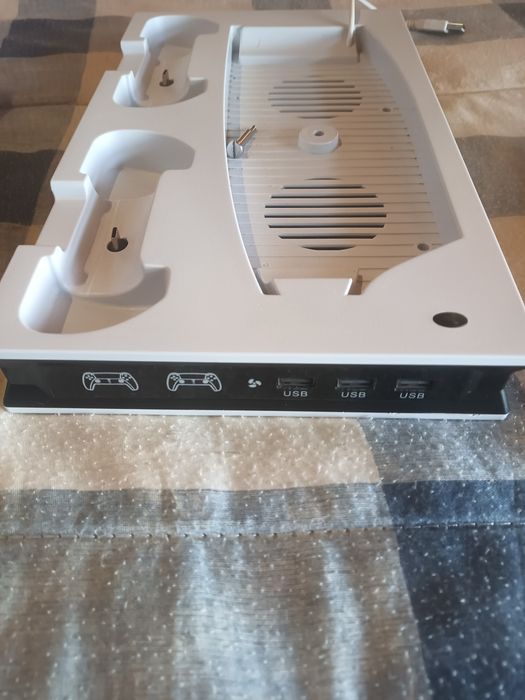 PlayStation 5 Slim (Edição com Leitor de cds) – Como Nova!