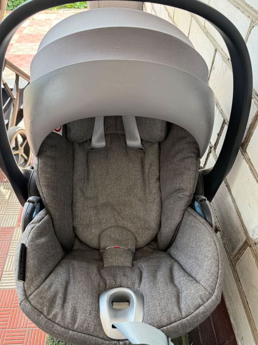 Автокрісло Cybex Platinum Cloud Q+