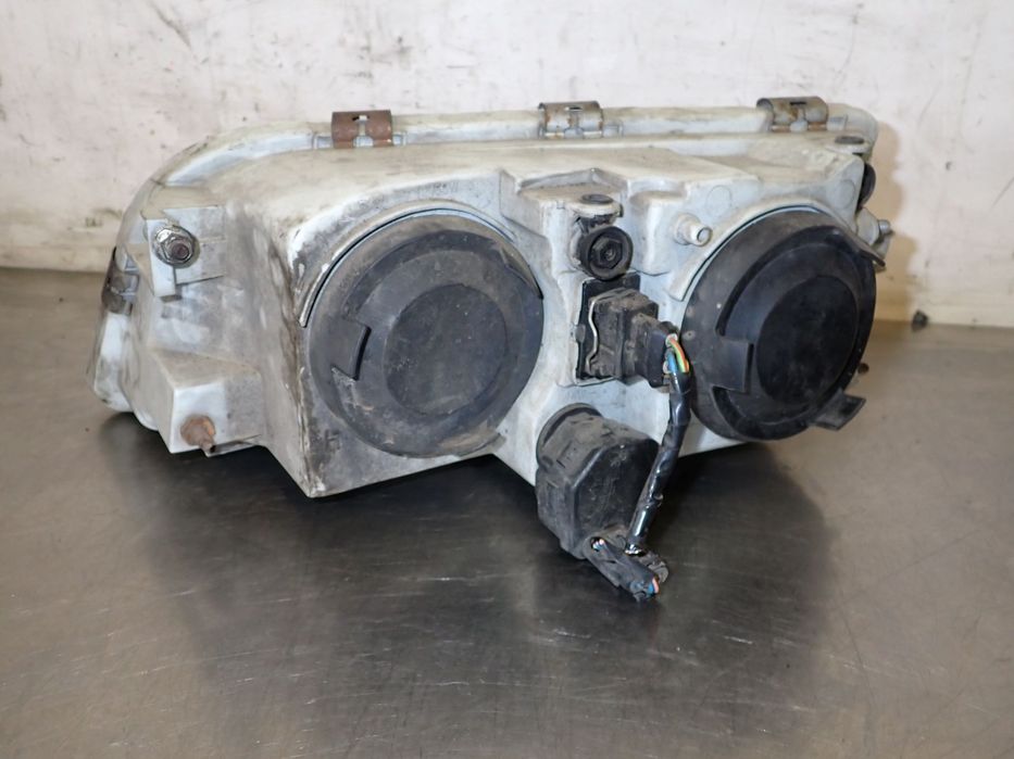 LAMPA PRAWA PRZEDNIA VOLVO V40 I LIFT 773-1117R-LHD