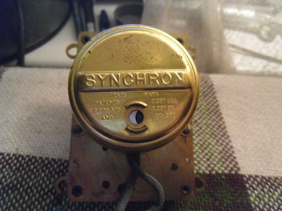 Часы Synhcron производства США 1955