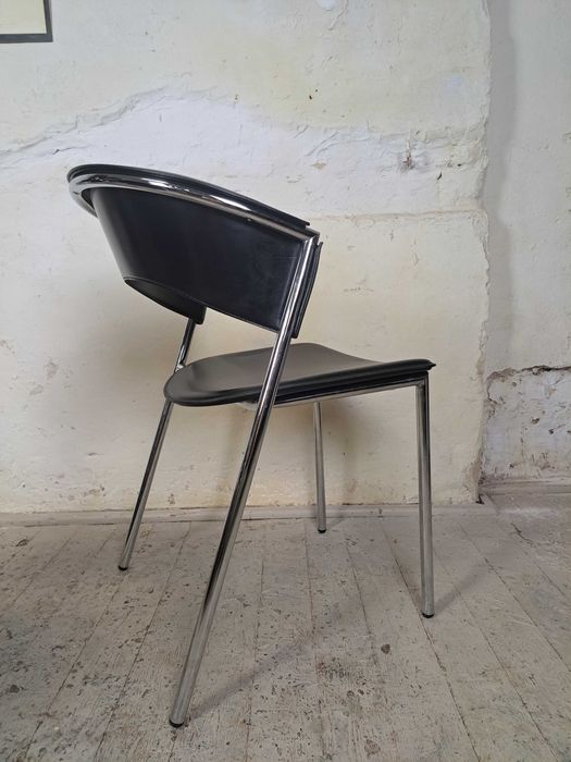 krzesła calligaris, włoskie skórzane, bauhaus