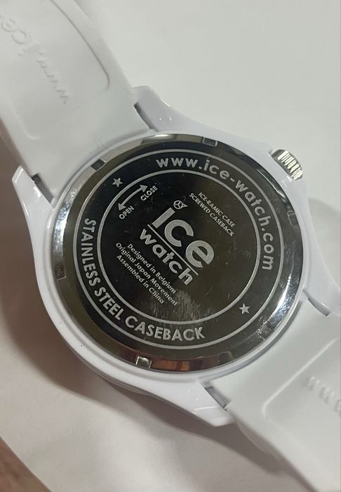 Relógios da marca Ice