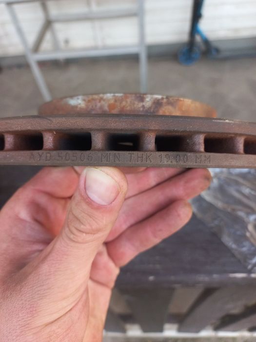 Тормозные диски ! В отличном состоянии! 4×100 Honda civic