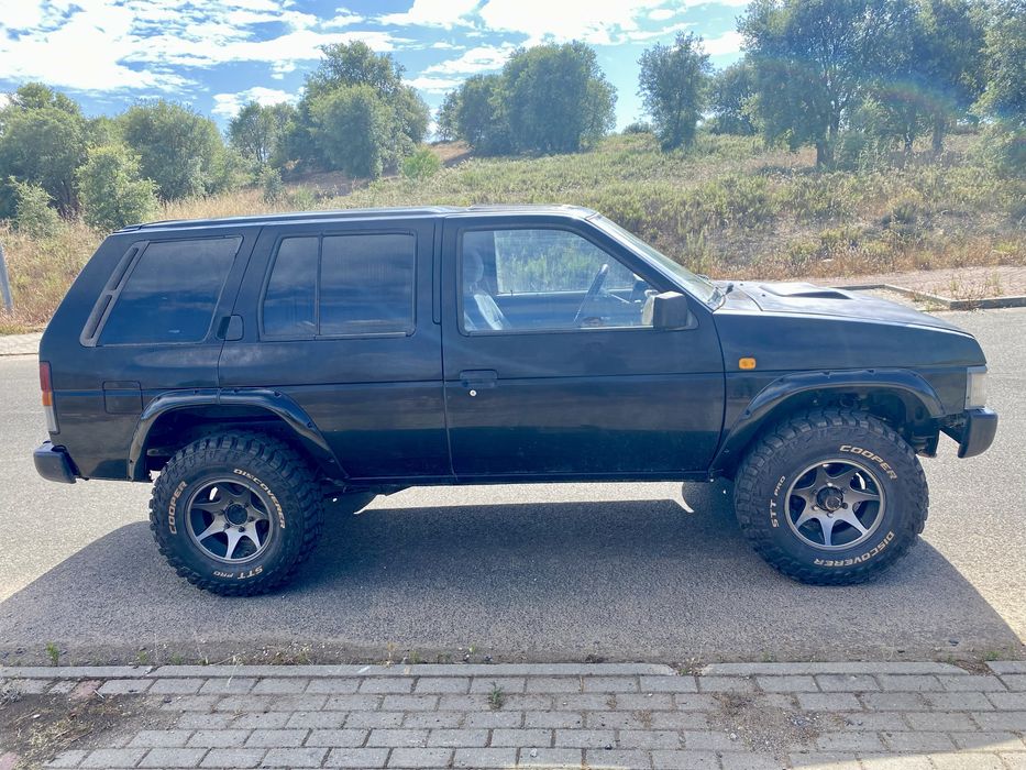 Nissan terrano 1