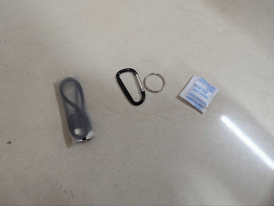 Сонячний павербанк 20000mAh з ліхтарем та швидкою зарядкою PD  компас