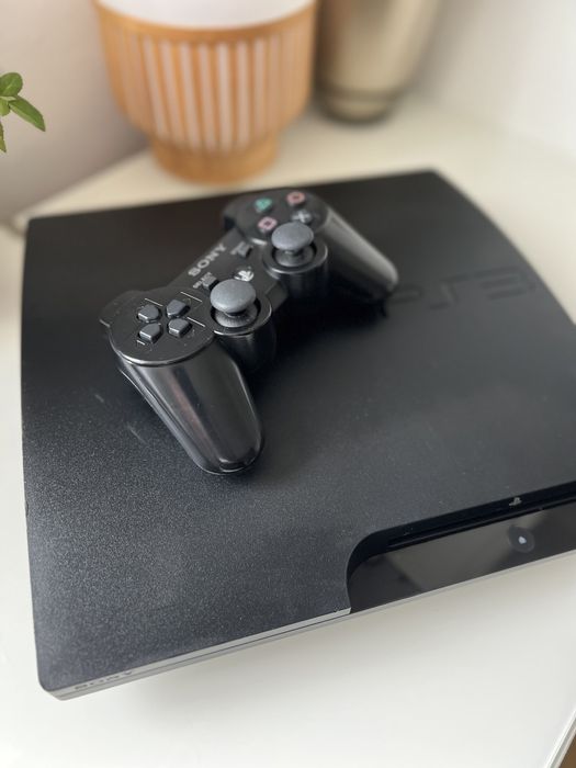Консоль PlayStation 3 + геймпад: 2 900 грн. - Приставки Соломоново на Olx