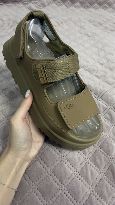 Босоніжки UGG коричневі