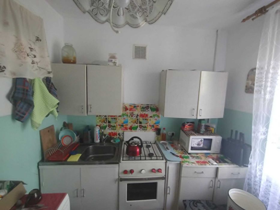 Продам 2-х ком.кв-ру по ул.Демократической,Заводской район