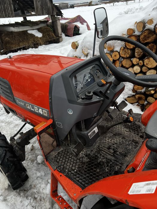 Продам Kubota gl 240 з оригінальною фрезою