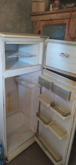 Продам холодильник Атлант