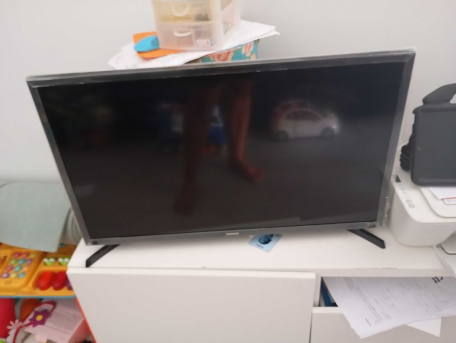 Televisão smart tv, SAMSUNG  LED - 32'' - 81 cm c/ garantia 29/03/2027