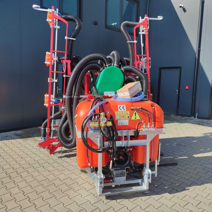 Opryskiwacz do truskawek Agrola AERIES H-A10D 400 L