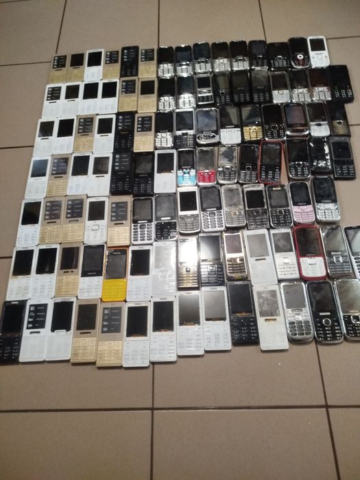 Обміняю різні телефони.