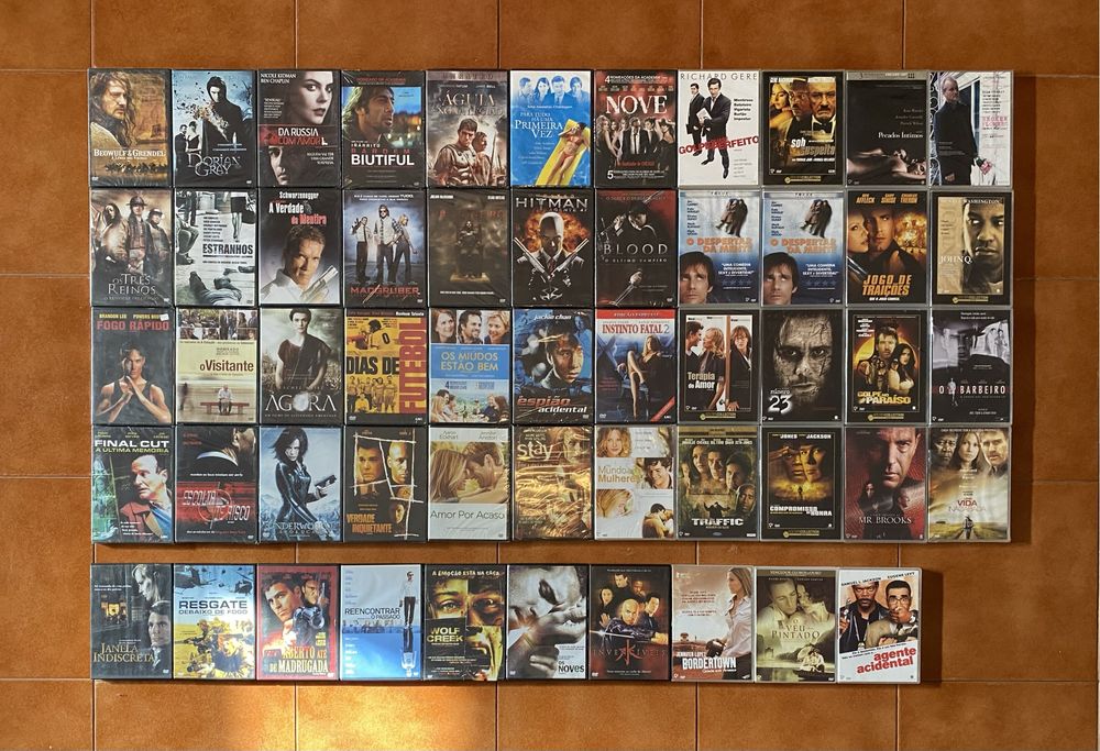 Lote de Filmes em DVD (54 unidades)