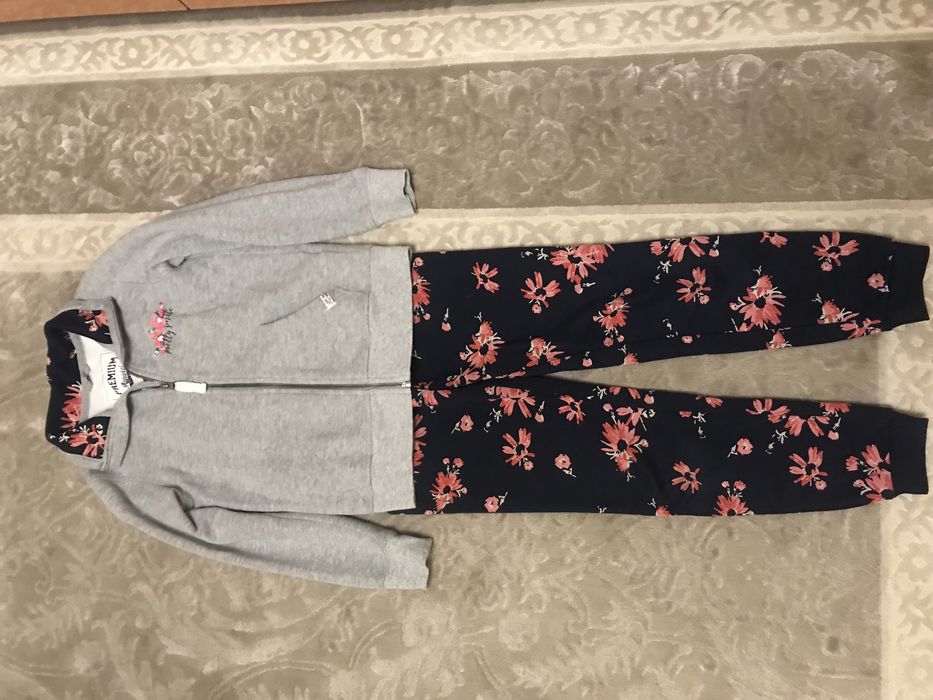 Спортивний зимовий костюм для дівчинки 9 - 10 років.